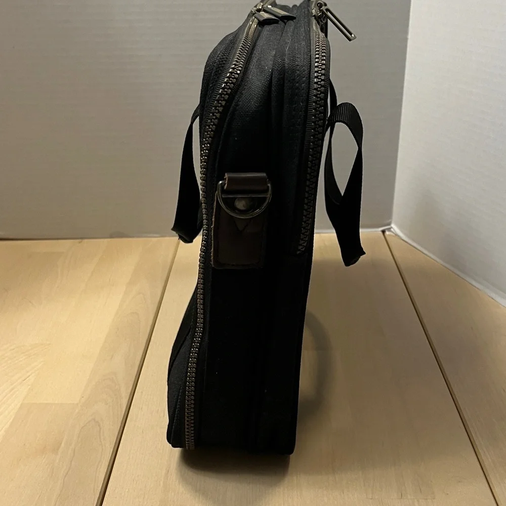 Y2K Eddie Bauer Black Nylon Laptop Case Brass & Leather Trim - No Shoulder Strap